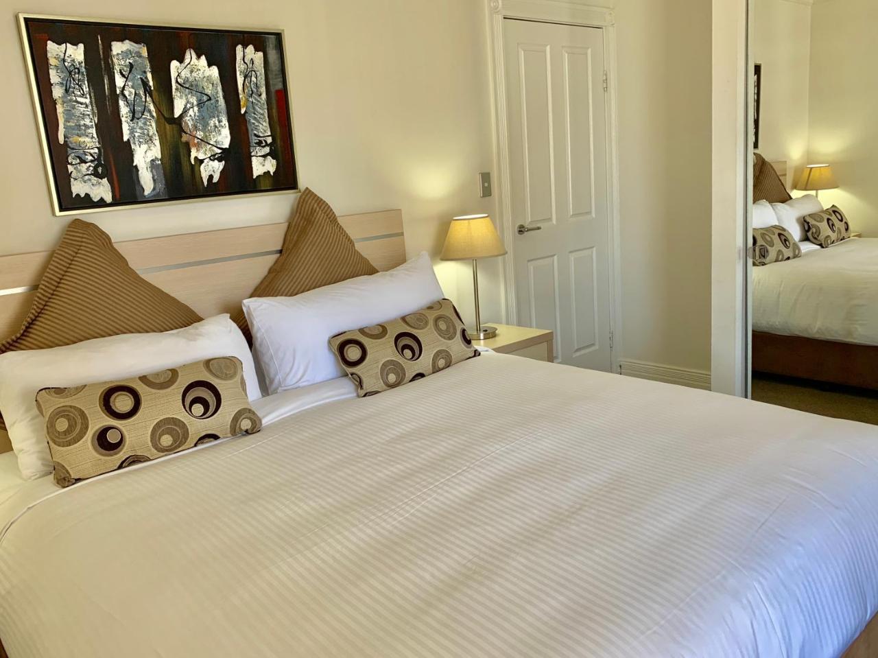 คาสเซิล เซอร์วิซ อพาร์ตเมนต์ Aparthotel ซิดนีย์ ภายนอก รูปภาพ